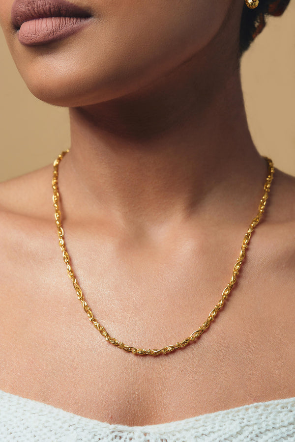 22K YELLOW GOLD LUSTROUS NECKLACE